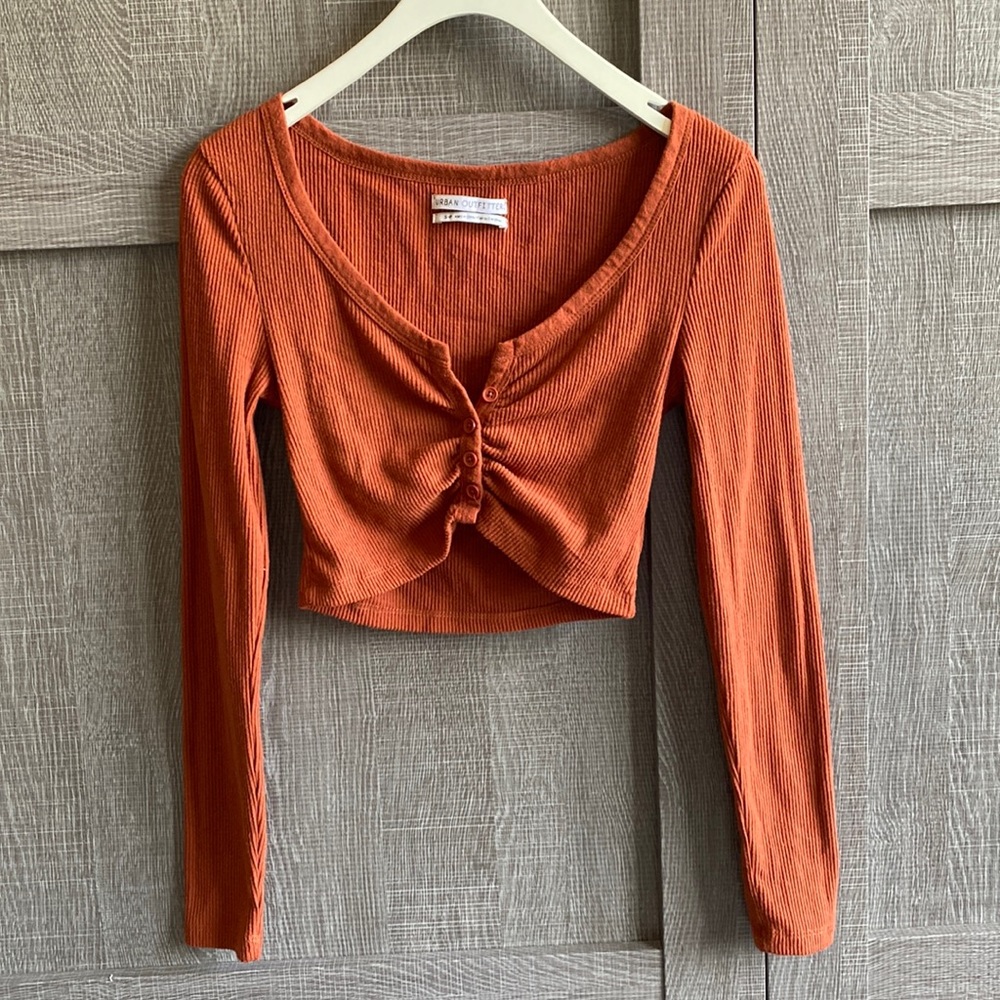 S - Urban Outfitters long sleeve
